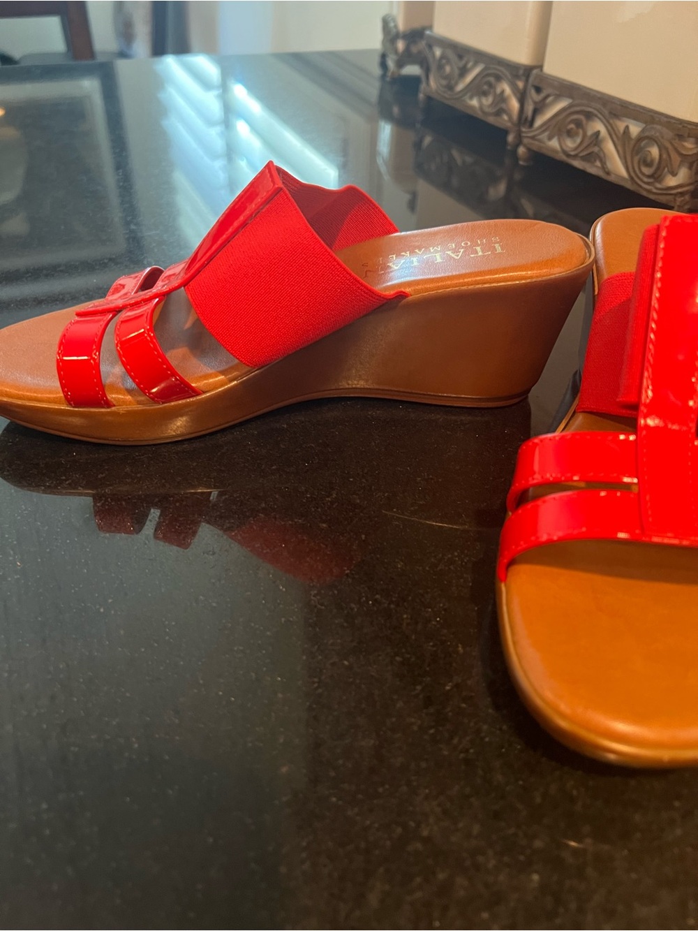 Red Women's Slide Sandals - Stylish Summer Comfort - Picture 2 of 4